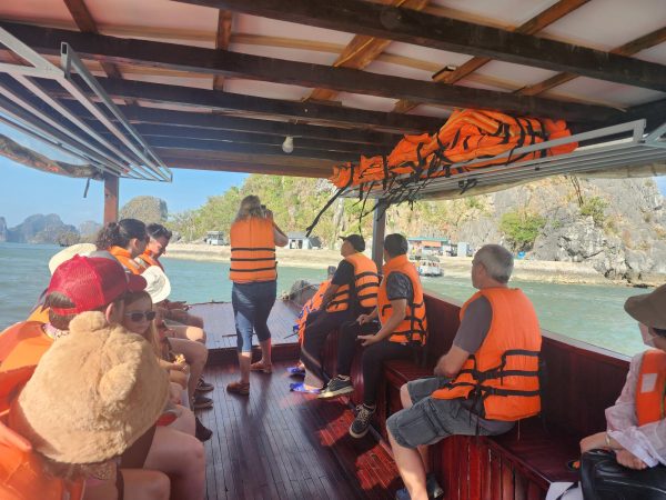 Best Bai Tu Long Bay Cruise – 2 Day and 3 Day Itinerary - Image 35