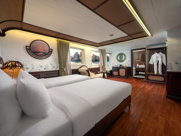 Best Bai Tu Long Bay Cruise – 2 Day and 3 Day Itinerary - Image 5