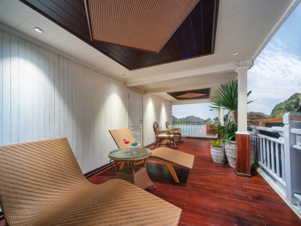 Best Bai Tu Long Bay Cruise – 2 Day and 3 Day Itinerary - Image 12