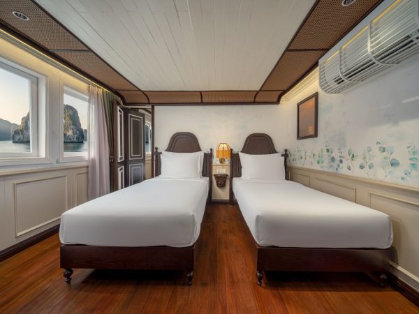 Best Bai Tu Long Bay Cruise – 2 Day and 3 Day Itinerary - Image 13