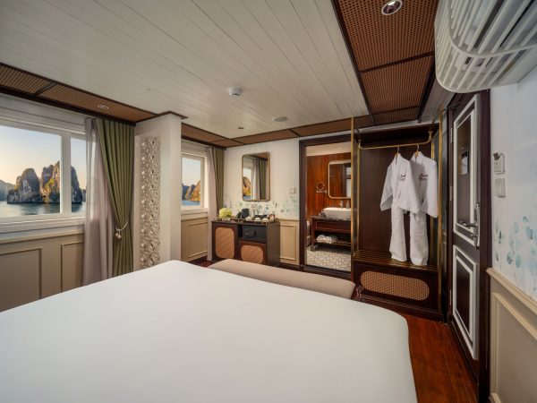 Best Bai Tu Long Bay Cruise – 2 Day and 3 Day Itinerary - Image 14