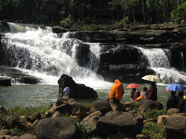 10-Day Laos Adventure Itinerary: Explore Culture and Nature - Image 6
