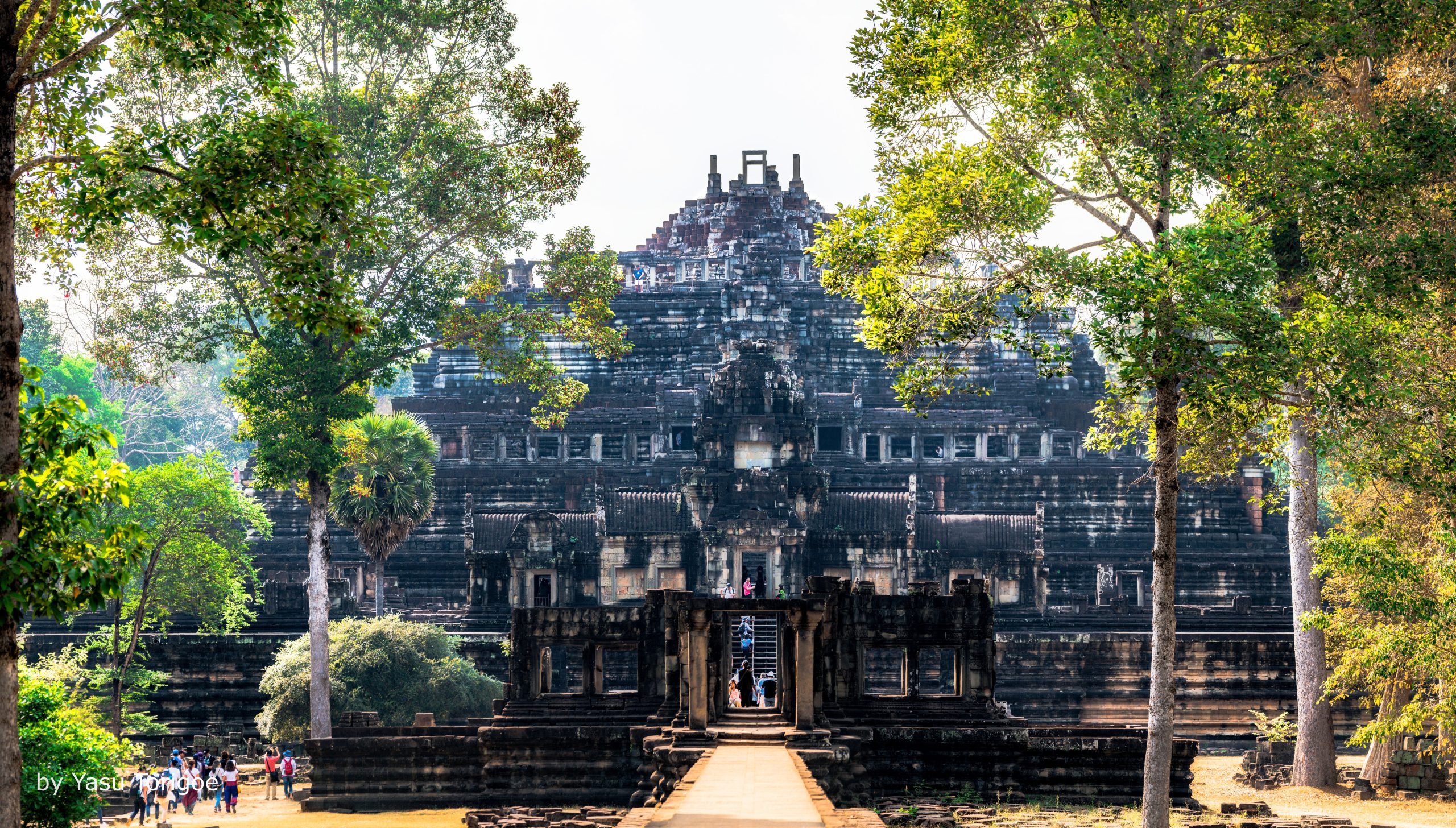 Discover the ancient beauty of Angkor Wat, the largest religious monument in Cambodia, during a 3-day Angkor temples tour