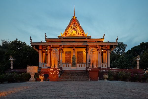 Cambodia 7-Day Tour Itinerary: Angkor Wat and Phnom Penh - Image 4