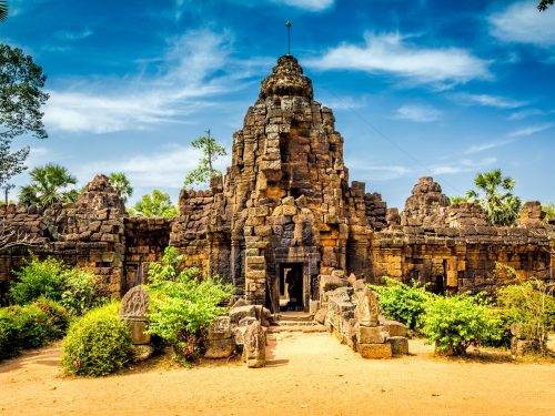 Angkor Wat and Phnom Penh highlights in Cambodia 7-day tour itinerary, showcasing rich culture and history