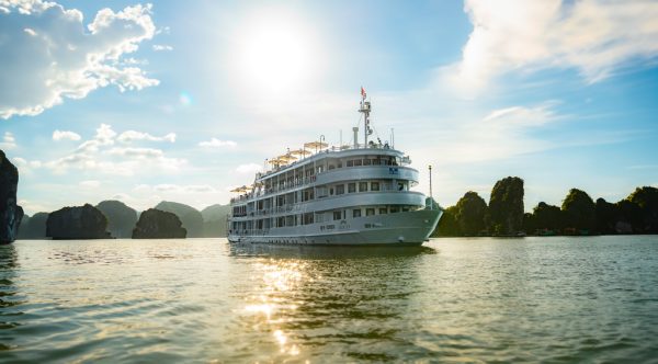 Halong Bay 5 Star Cruise Itinerary – 2 Day and 3 Day Tours