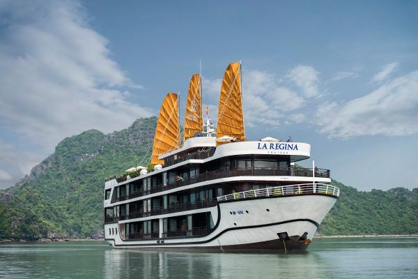 La Regina Legend Cruise sailing through Lan Ha Bay with a modern and luxurious design