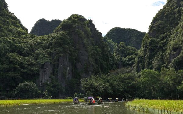 Best Ninh Binh Day Trip: Hoa Lu, Trang An, Mua Cave - Image 5
