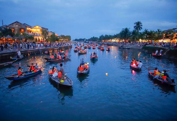 Da Nang to Hoi An Tour: Marble Mountain & Ancient Town