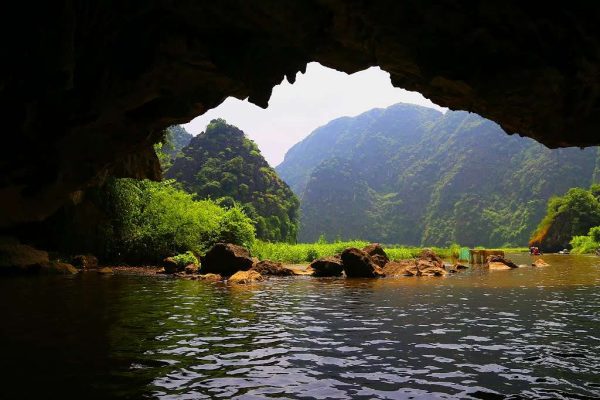 Ninh Binh Day Tour: Hoa Lu – Tam Coc – Mua Cave - Image 3
