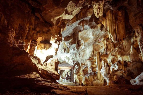Ninh Binh Day Tour: Hoa Lu – Tam Coc – Mua Cave - Image 5