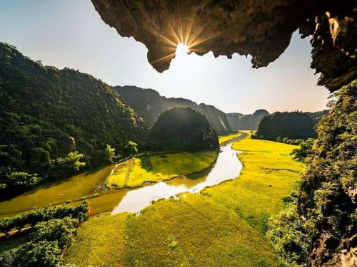 ninh-binh-day tour-hoa-lu-tam-coc-mua-cave