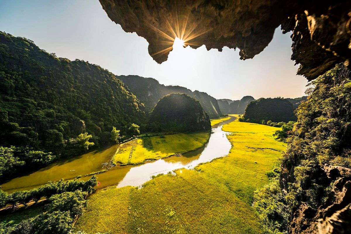 ninh-binh-day tour-hoa-lu-tam-coc-mua-cave