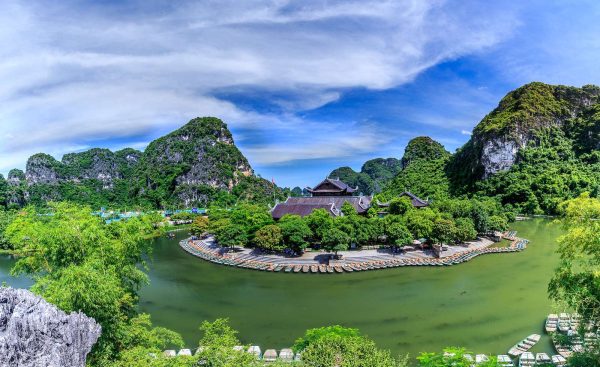 ninh-binh-day-trip-explore-tam-coc-hoa-lu-mua-cave