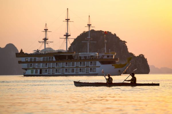 Bai Tu Long Bay 2 Days 1 Night Cruise – Luxury Tour - Image 8