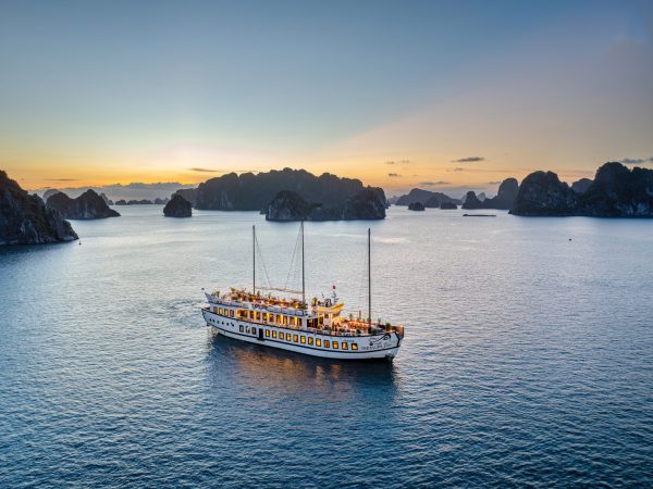 Treasure Junk Cruise Bai Tu Long Bay - Best Luxury Tour - Image 3