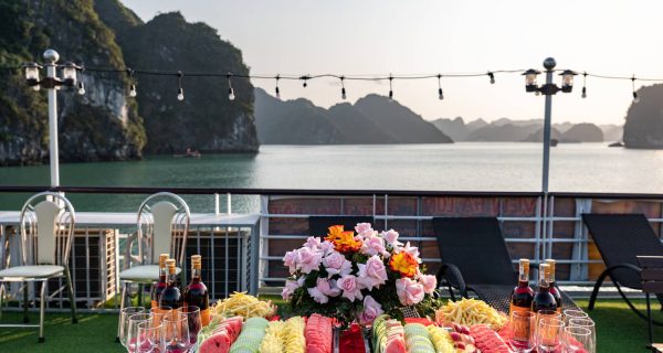 Ha Long Bay Adventure: Explore Sung Sot Cave, Titop Island & Kayaking - Image 12