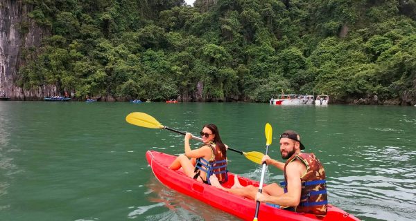 Ha Long Bay Adventure: Explore Sung Sot Cave, Titop Island & Kayaking - Image 13