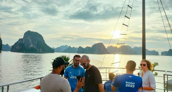 Ha Long Bay Adventure: Explore Sung Sot Cave, Titop Island & Kayaking - Image 14