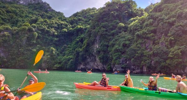 Ha Long Bay Adventure: Explore Sung Sot Cave, Titop Island & Kayaking - Image 16