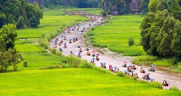 2 Days Vietnam in Styles – Explore Nature & Vietnam Heritage