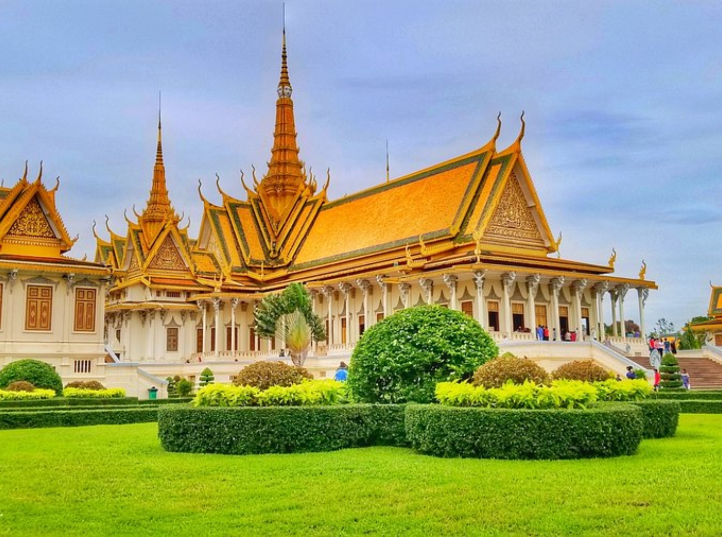Phnom Penh – History and Resilience