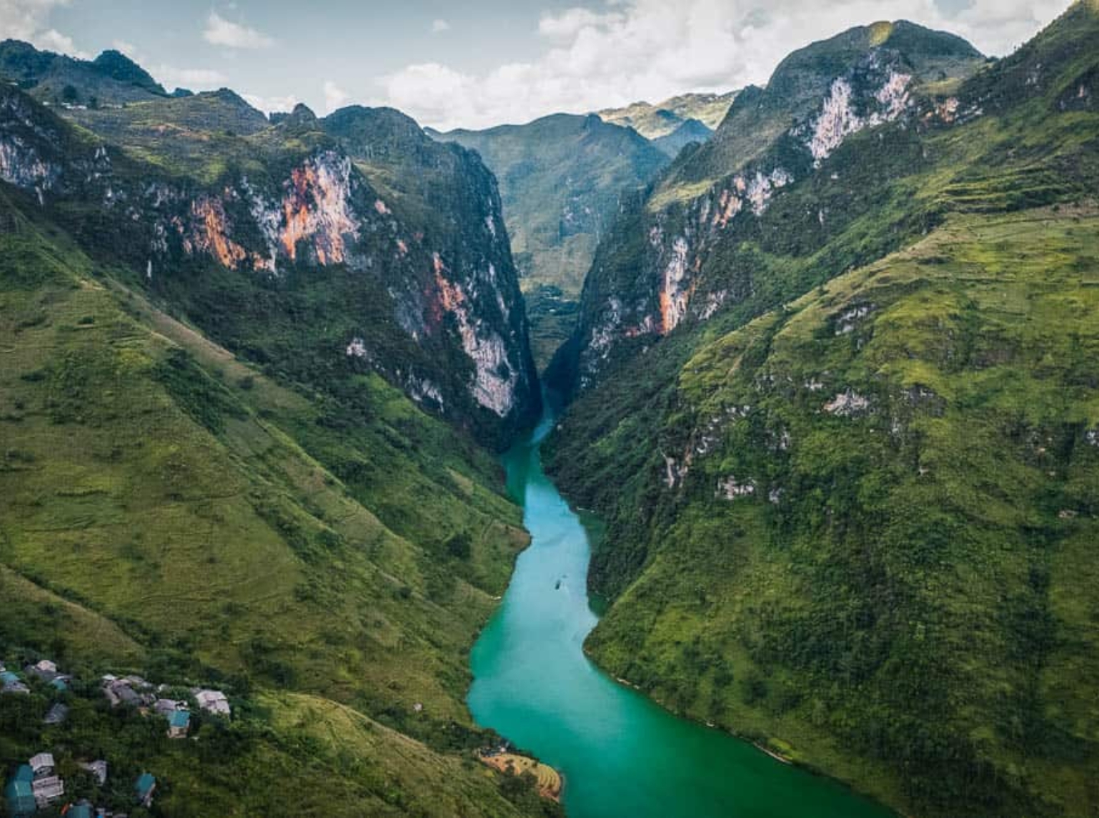 Ha Giang Loop – Breathtaking Mountain Roads