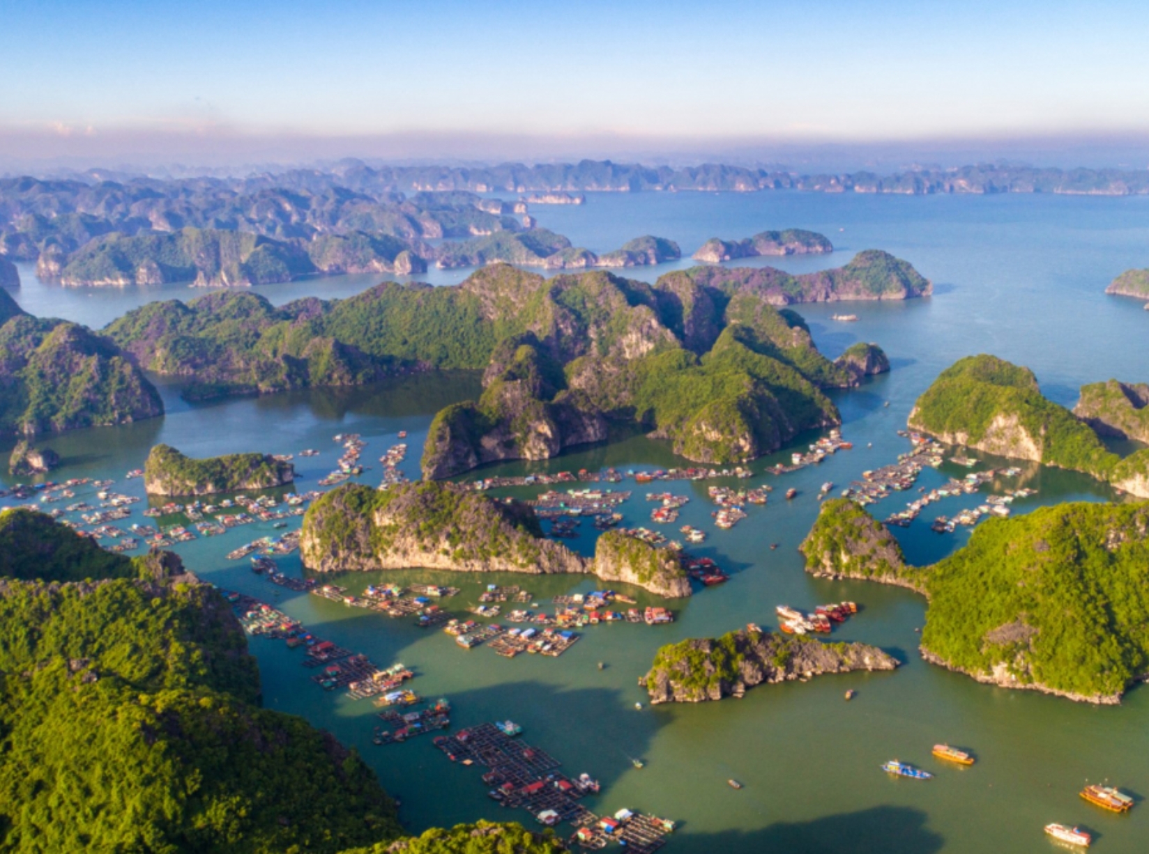 Halong Bay Overnight Cruise – A UNESCO World Wonder