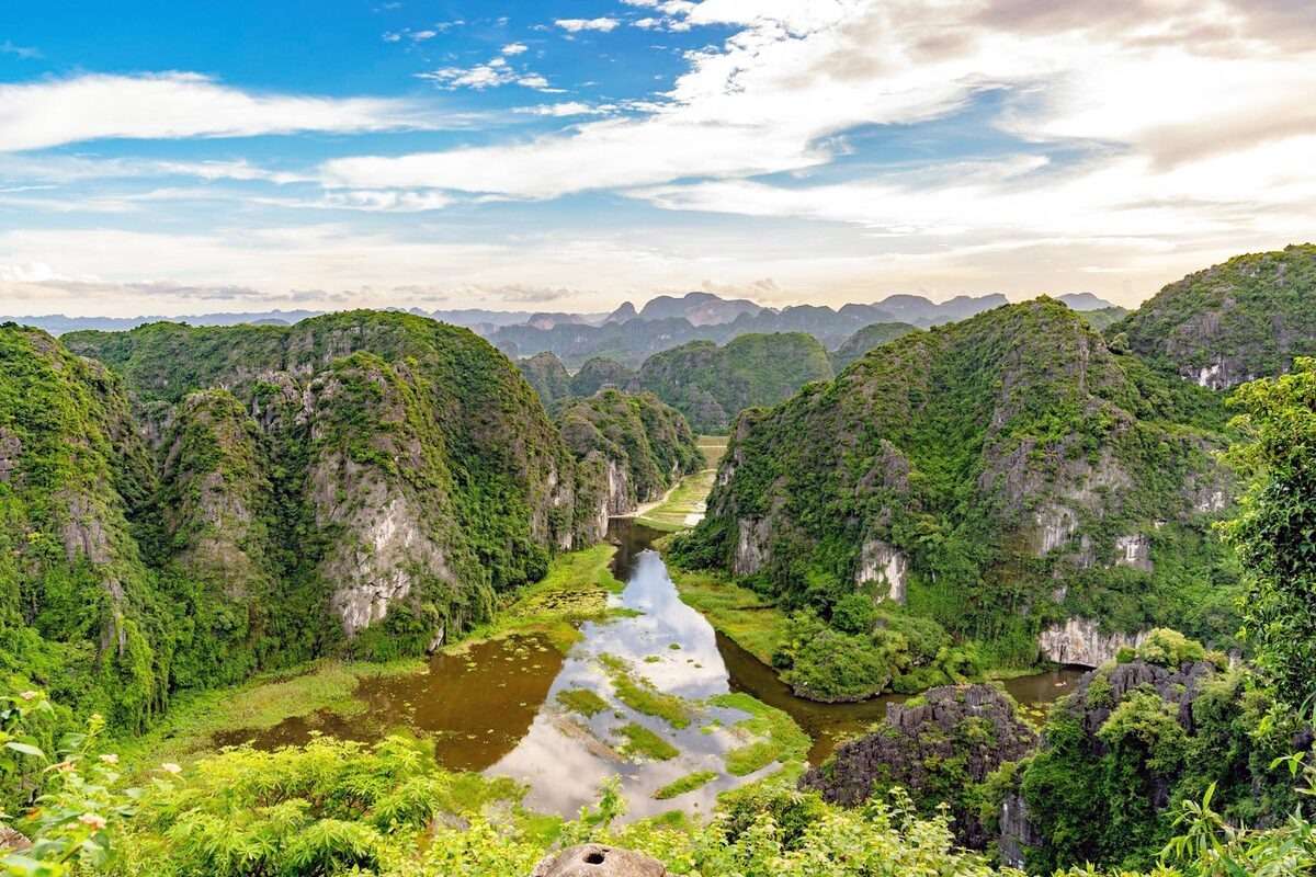 Travel to Vietnam Laos Cambodia – 3 Week