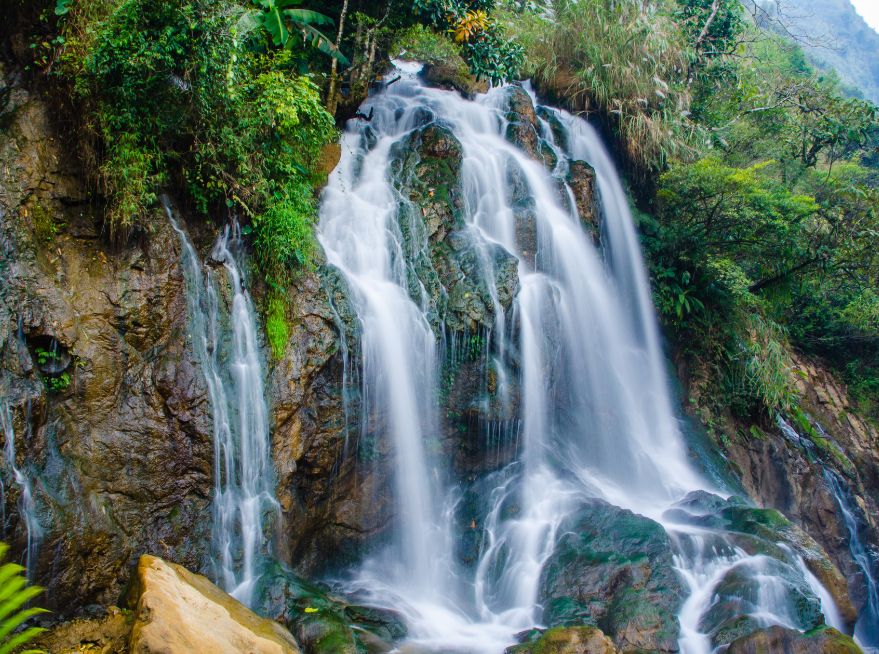 beautiful waterfalls in Vietnam