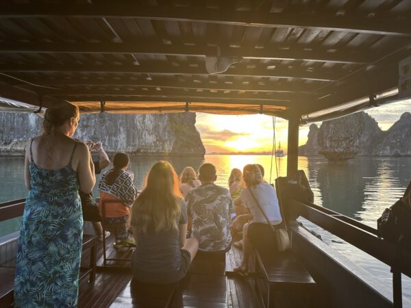 3-Day Bai Tu Long Bay Cruise – Deluxe Experience - Image 20