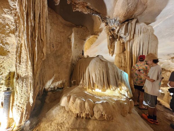 3-Day Bai Tu Long Bay Cruise – Deluxe Experience - Image 45