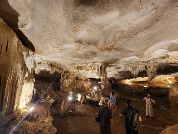 3-Day Bai Tu Long Bay Cruise – Deluxe Experience - Image 46