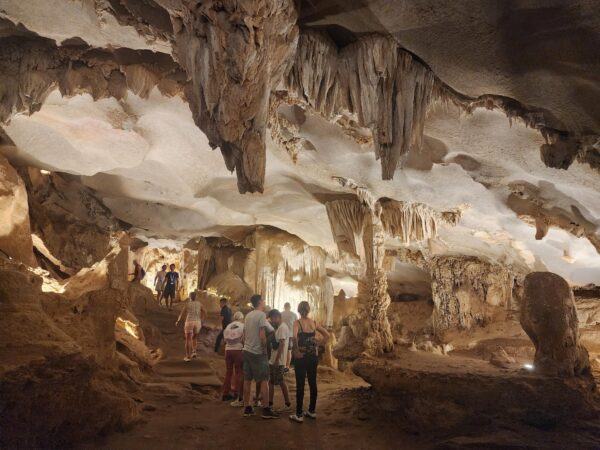 3-Day Bai Tu Long Bay Cruise – Deluxe Experience - Image 49