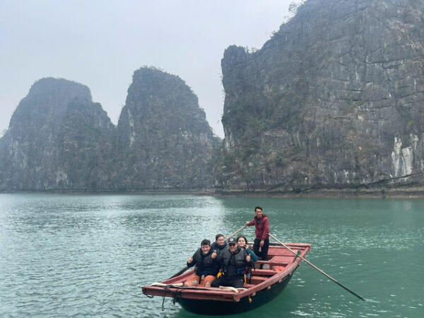 3-Day Bai Tu Long Bay Cruise – Deluxe Experience - Image 25