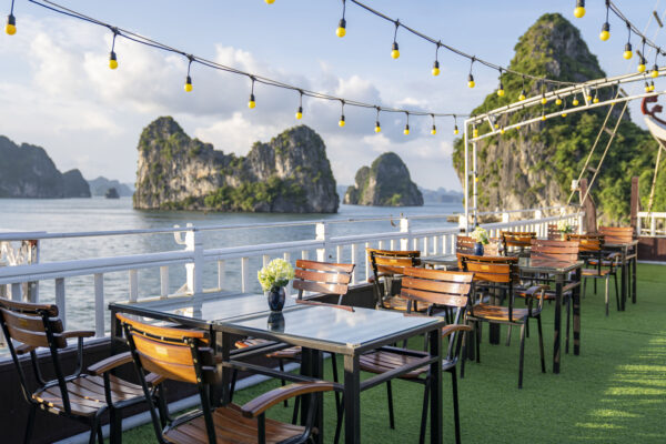 3-Day Bai Tu Long Bay Cruise – Deluxe Experience - Image 16