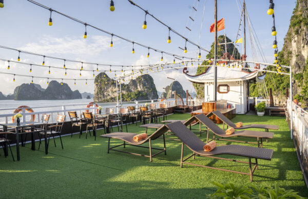 3-Day Bai Tu Long Bay Cruise – Deluxe Experience - Image 17