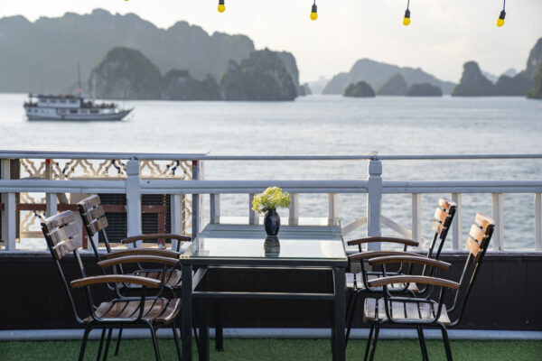 3-Day Bai Tu Long Bay Cruise – Deluxe Experience - Image 18